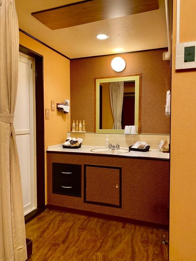 ホテル艶グループ　富津店 Экстерьер фото